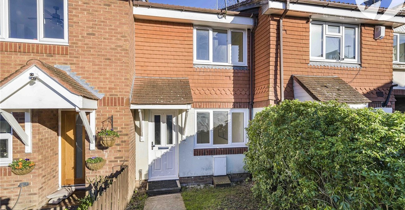 2 bedroom house for sale in Swanscombe | Robinson Jackson