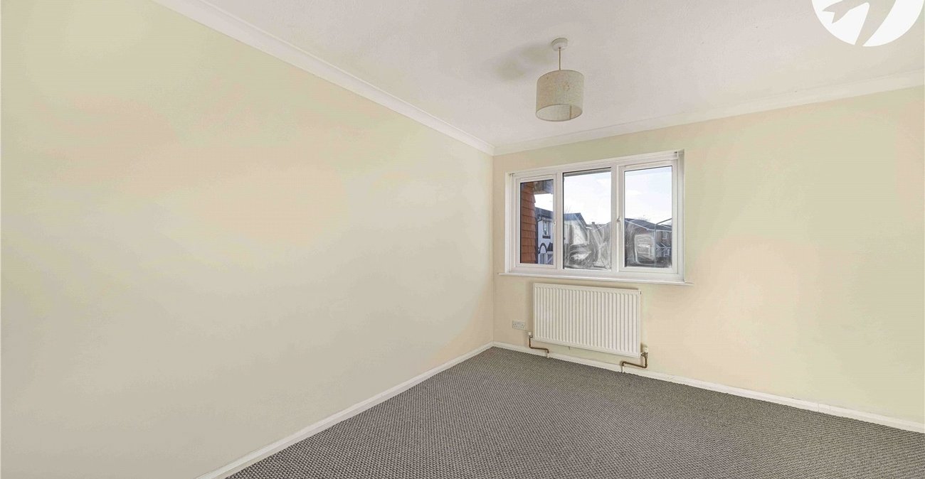 2 bedroom house for sale in Swanscombe | Robinson Jackson