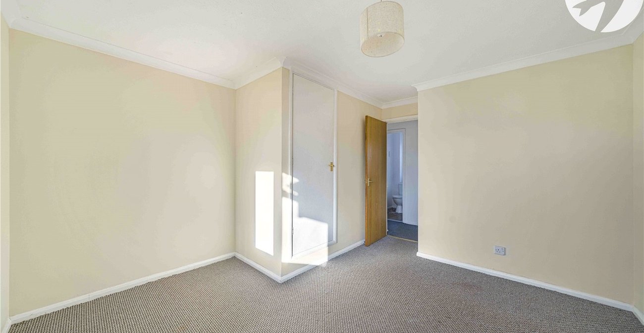 2 bedroom house for sale in Swanscombe | Robinson Jackson