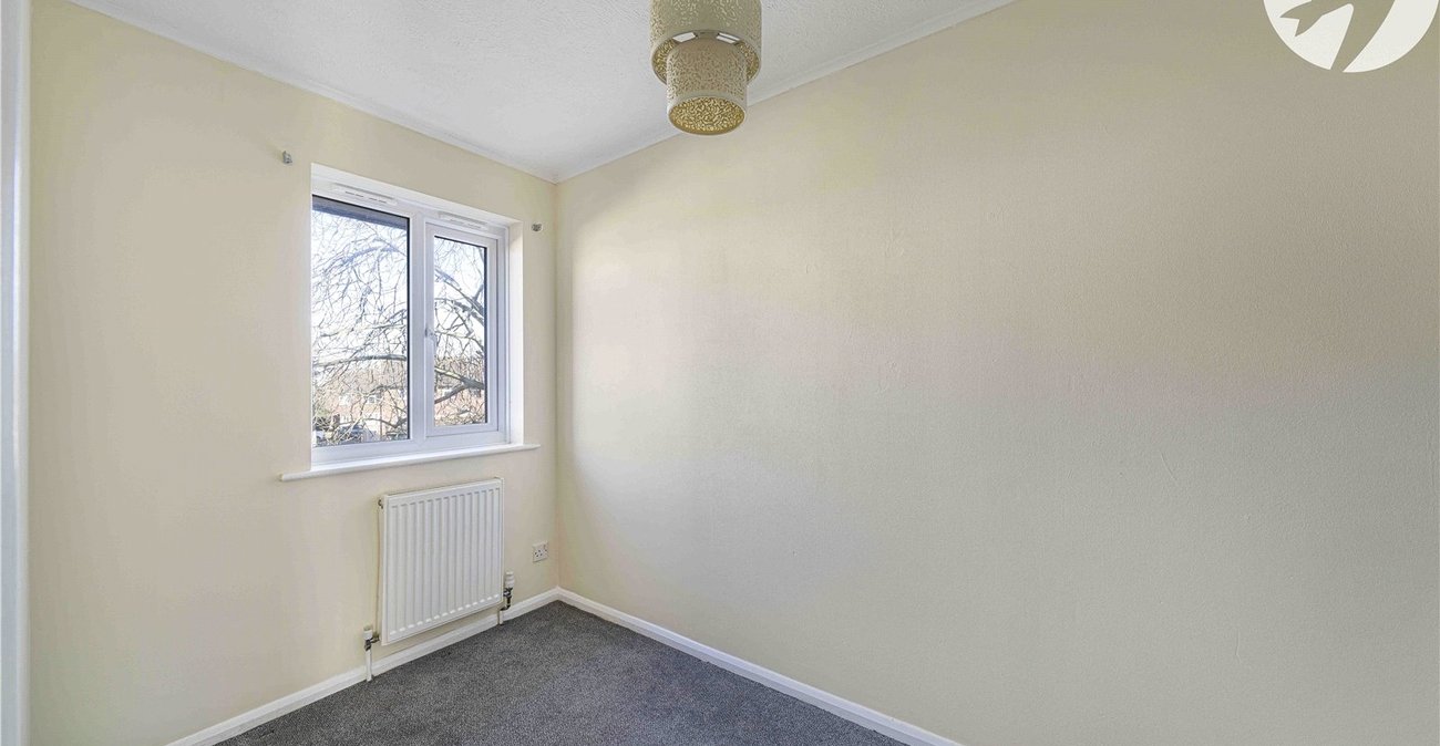2 bedroom house for sale in Swanscombe | Robinson Jackson
