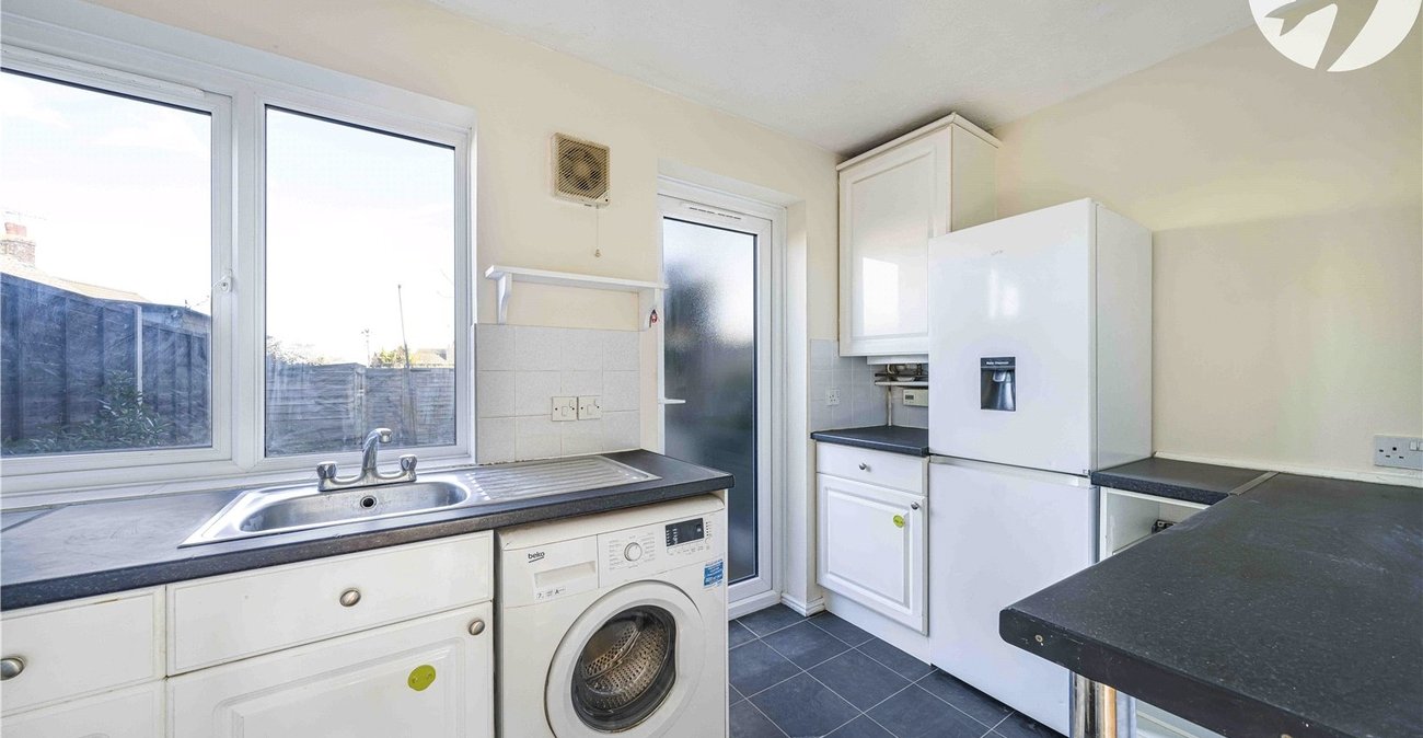2 bedroom house for sale in Swanscombe | Robinson Jackson