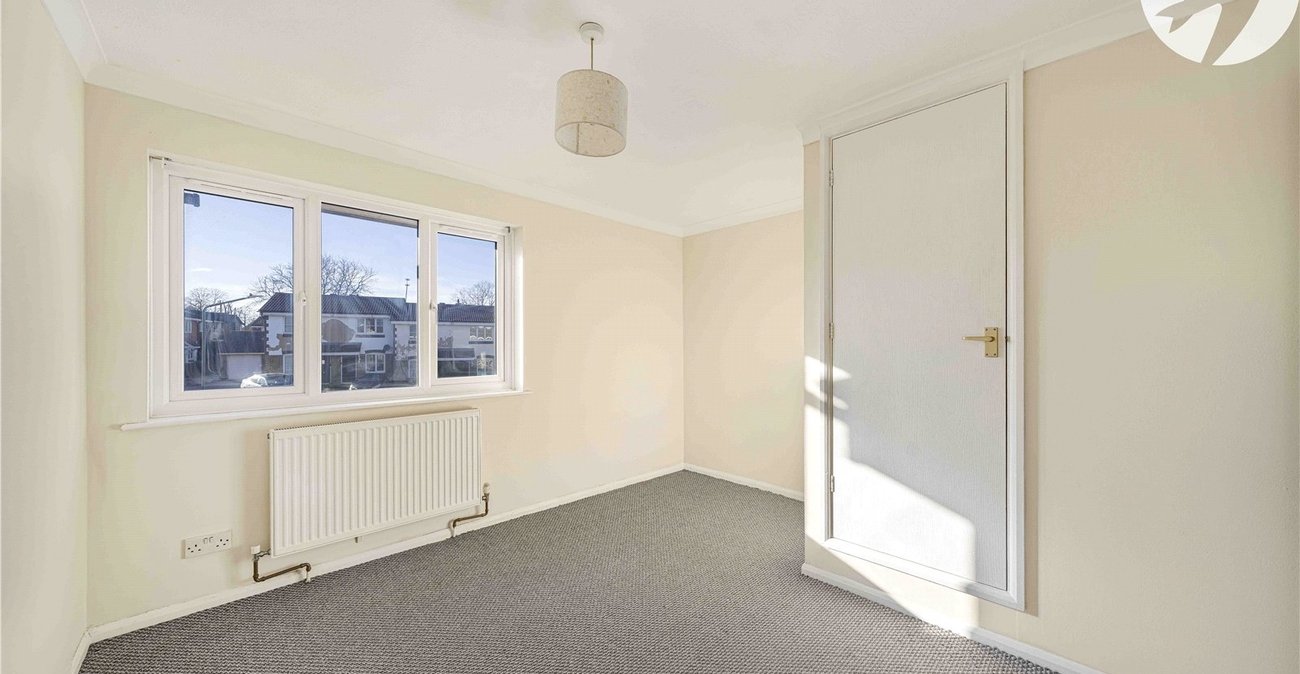 2 bedroom house for sale in Swanscombe | Robinson Jackson