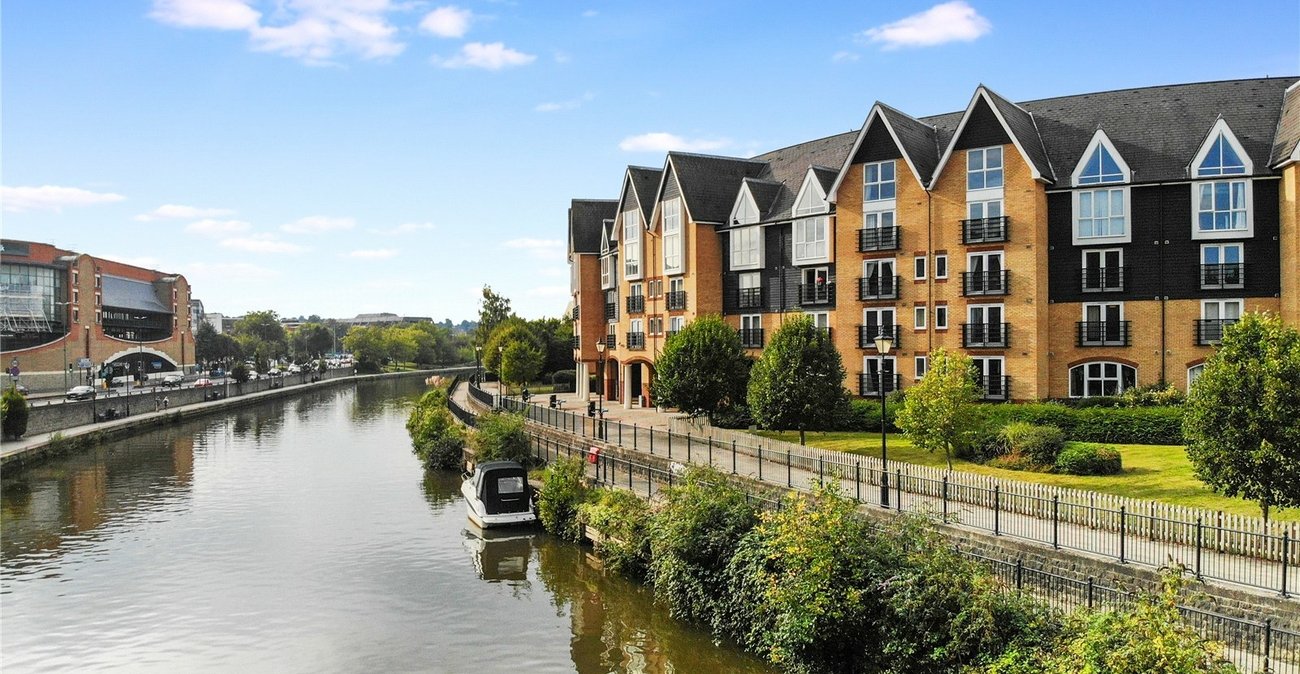 2 bedroom property for sale in Maidstone | Robinson Michael & Jackson