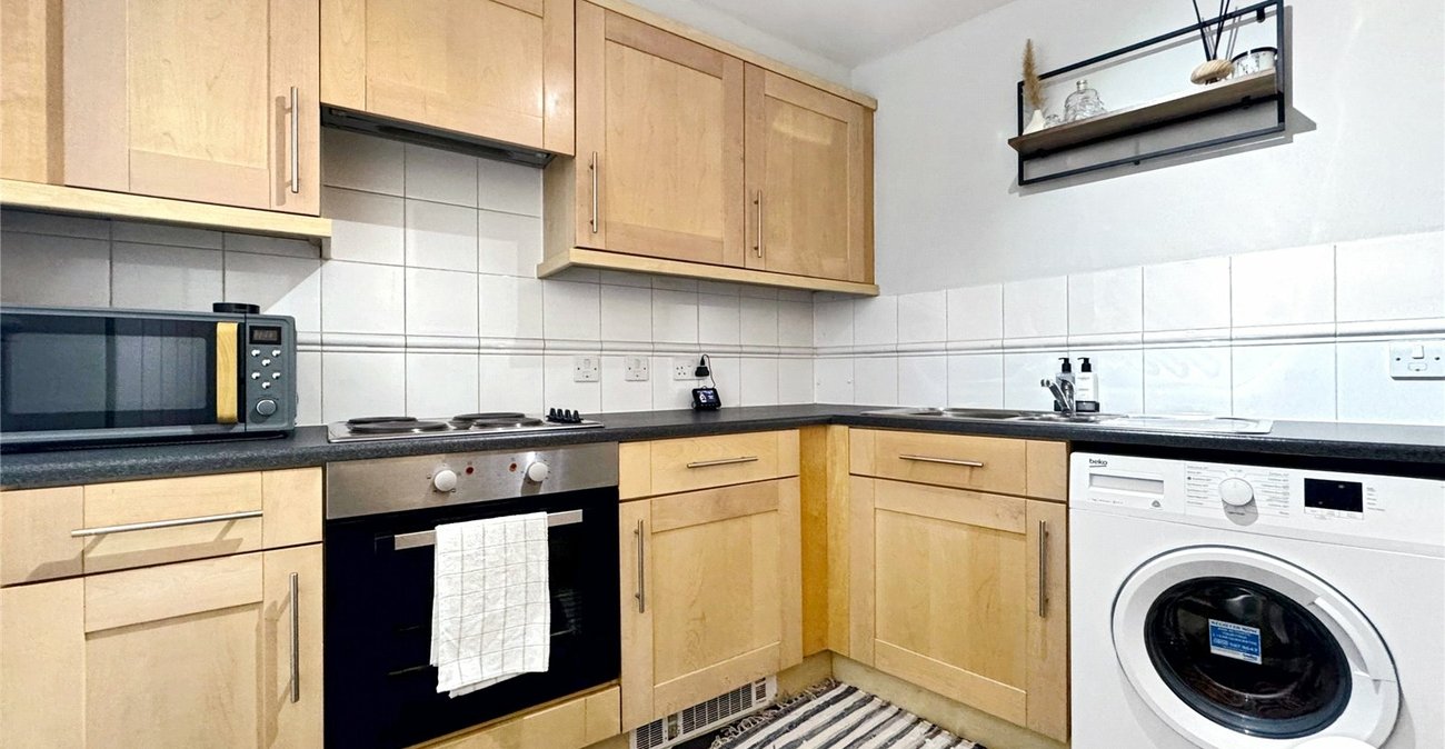 2 bedroom property for sale in Maidstone | Robinson Michael & Jackson