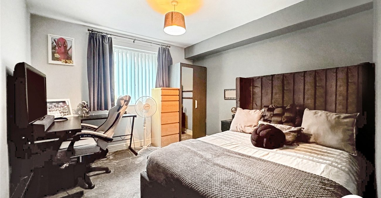 2 bedroom property for sale in Maidstone | Robinson Michael & Jackson