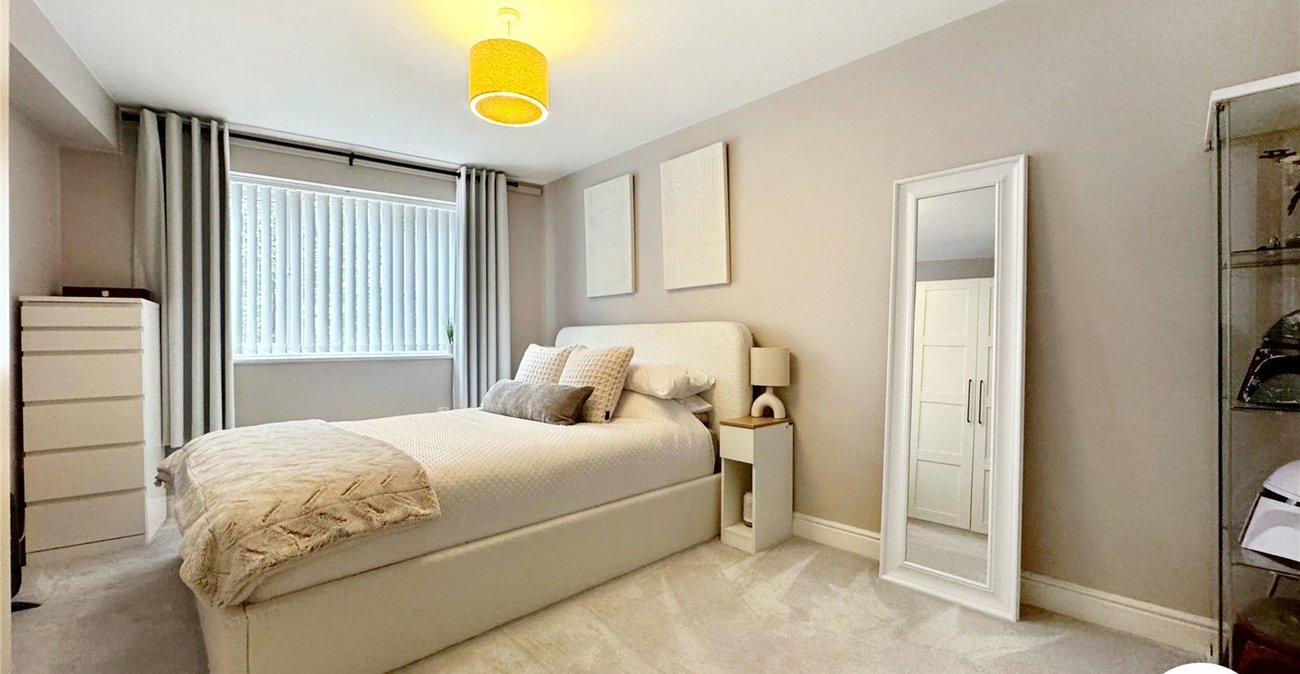 2 bedroom property for sale in Maidstone | Robinson Michael & Jackson