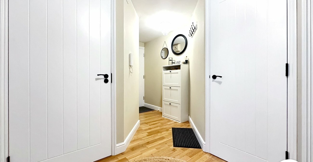 2 bedroom property for sale in Maidstone | Robinson Michael & Jackson