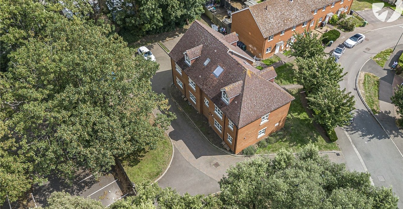 2 bedroom property for sale in Dartford | Robinson Jackson
