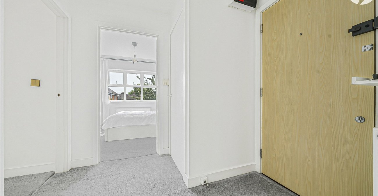 2 bedroom property for sale in Dartford | Robinson Jackson