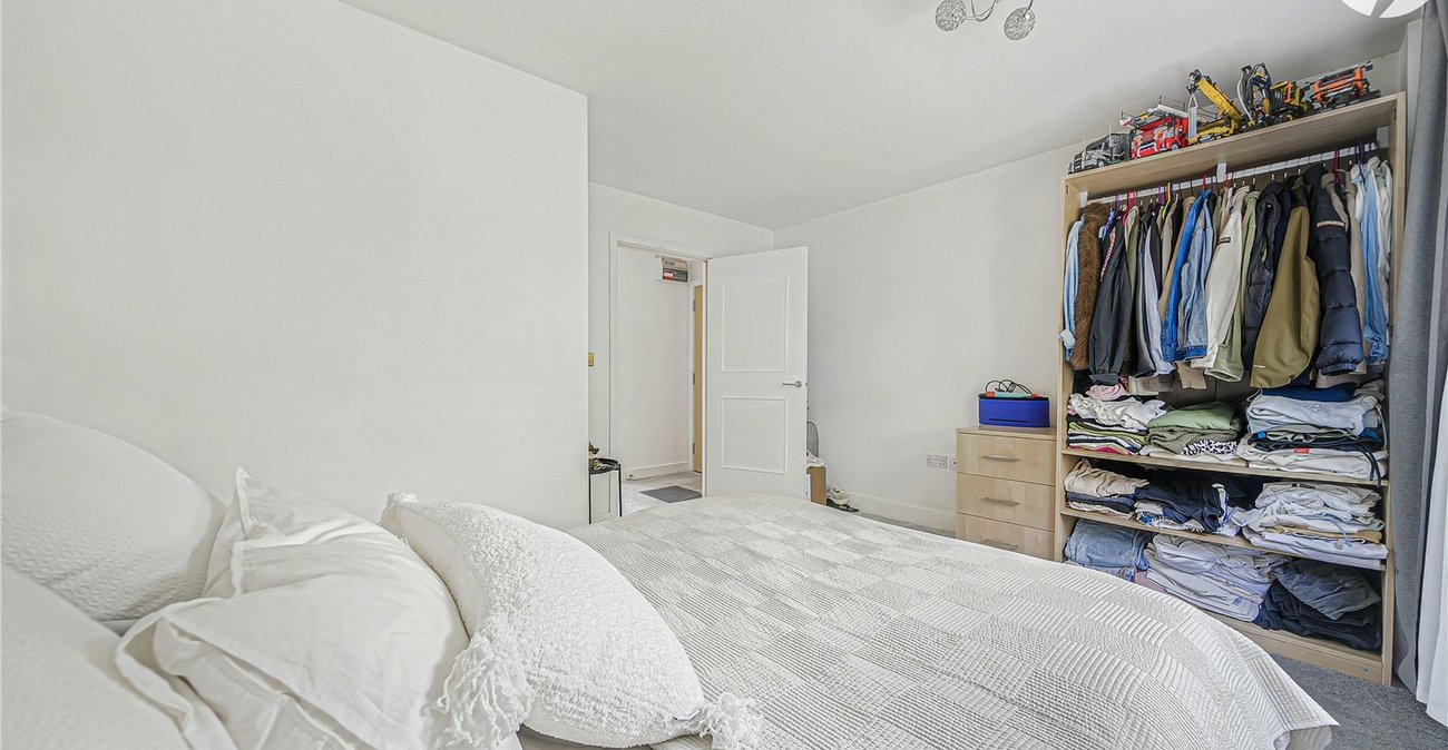 2 bedroom property for sale in Dartford | Robinson Jackson