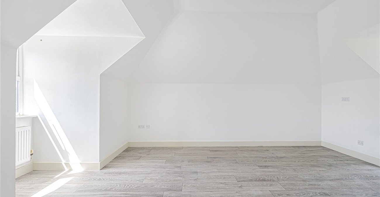 2 bedroom property for sale in Dartford | Robinson Jackson