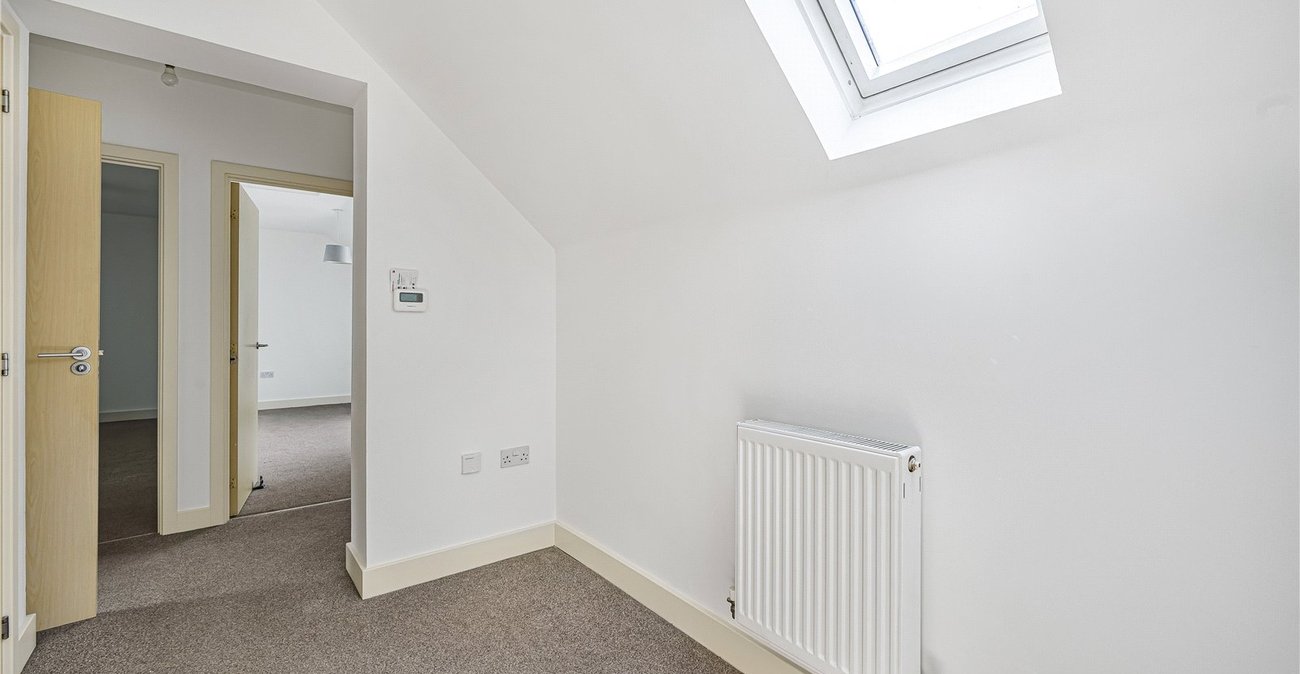 2 bedroom property for sale in Dartford | Robinson Jackson
