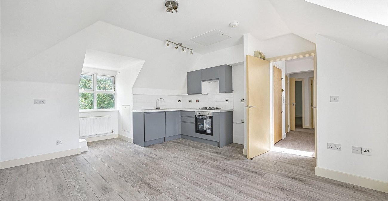 2 bedroom property for sale in Dartford | Robinson Jackson
