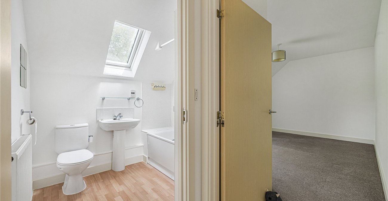 2 bedroom property for sale in Dartford | Robinson Jackson