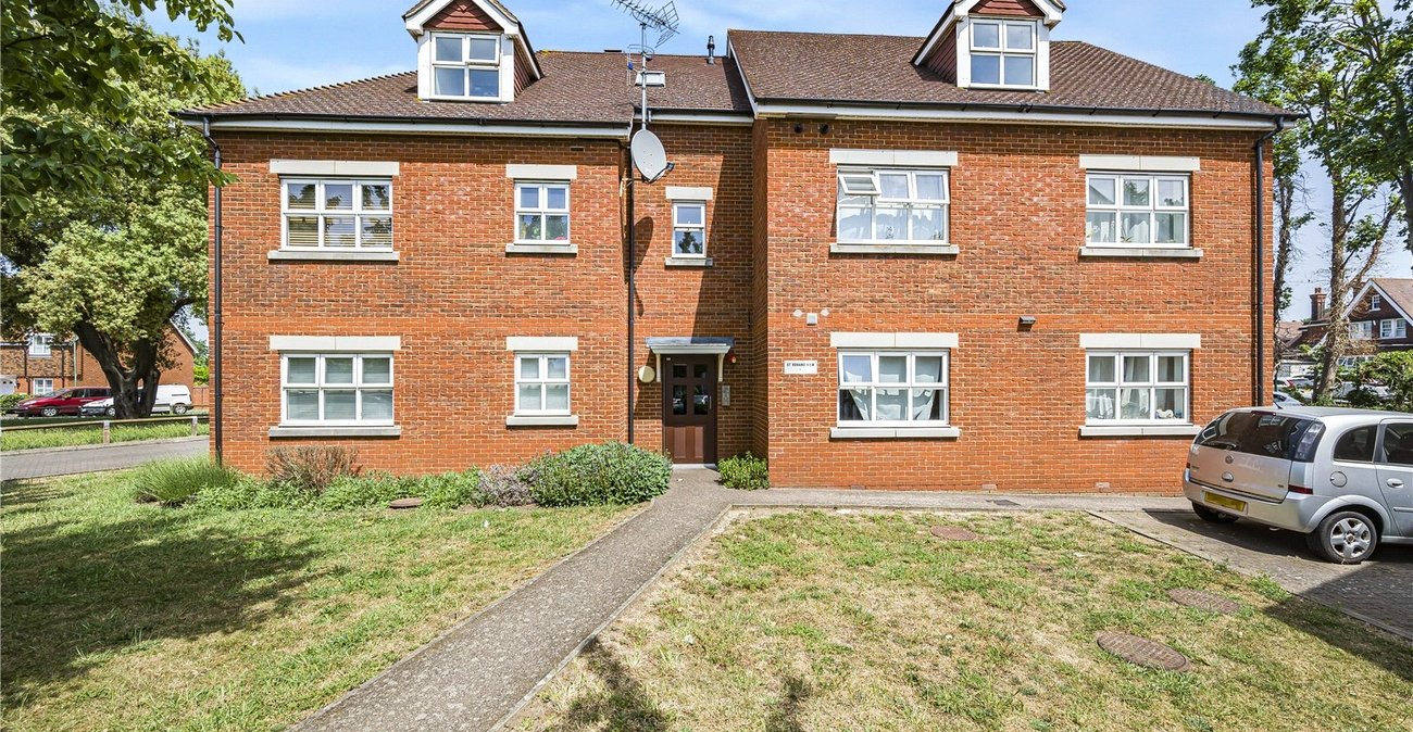 2 bedroom property for sale in Dartford | Robinson Jackson