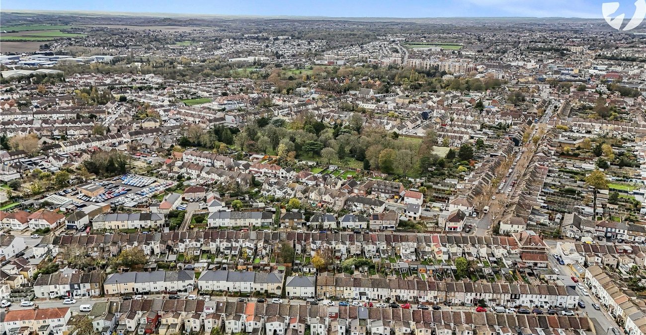 2 bedroom house for sale in Dartford | Robinson Jackson