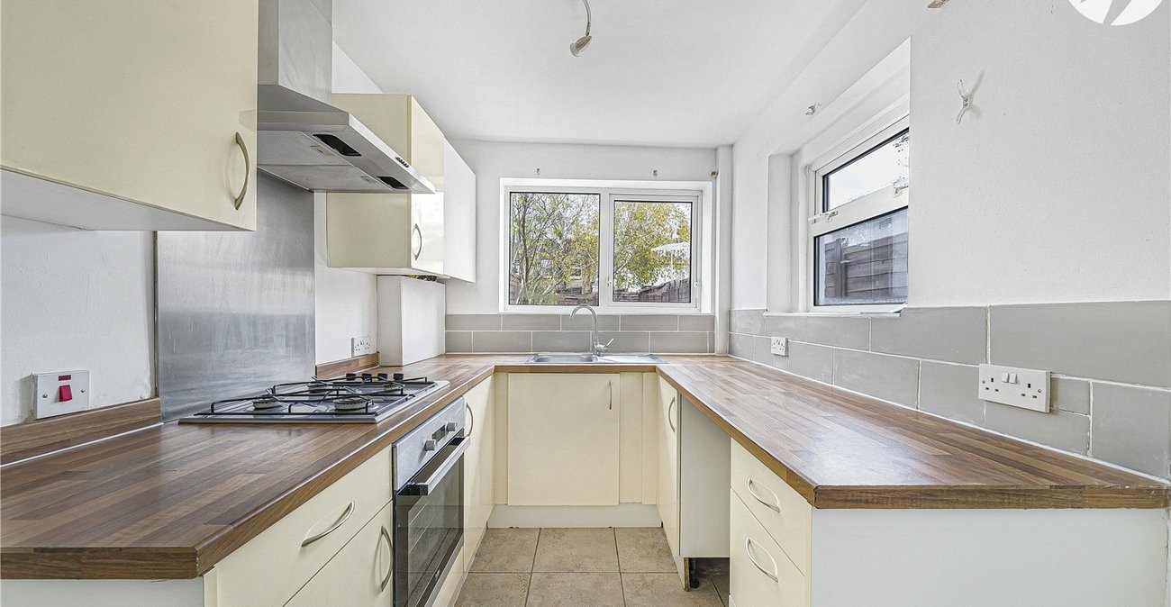 2 bedroom house for sale in Dartford | Robinson Jackson