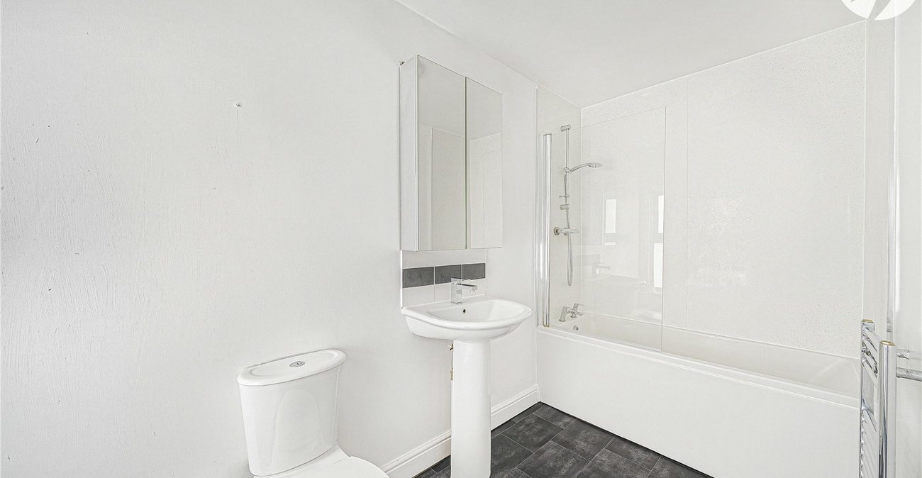 2 bedroom house for sale in Dartford | Robinson Jackson