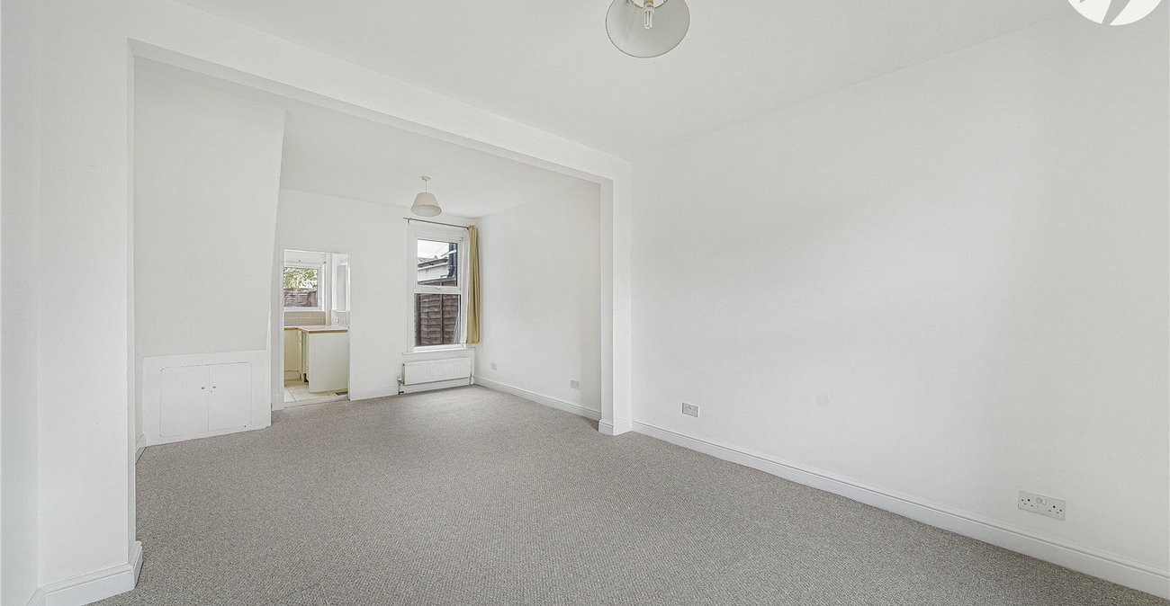 2 bedroom house for sale in Dartford | Robinson Jackson