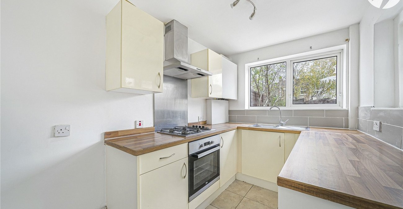 2 bedroom house for sale in Dartford | Robinson Jackson