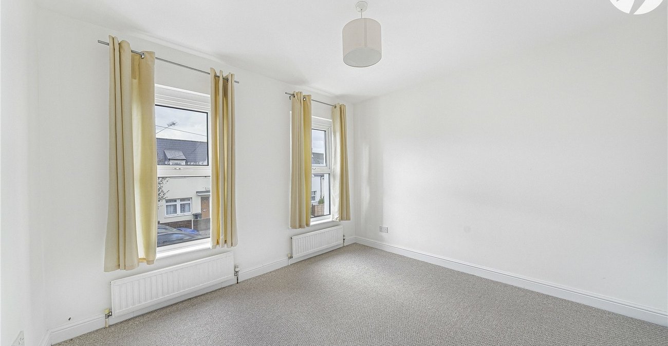2 bedroom house for sale in Dartford | Robinson Jackson