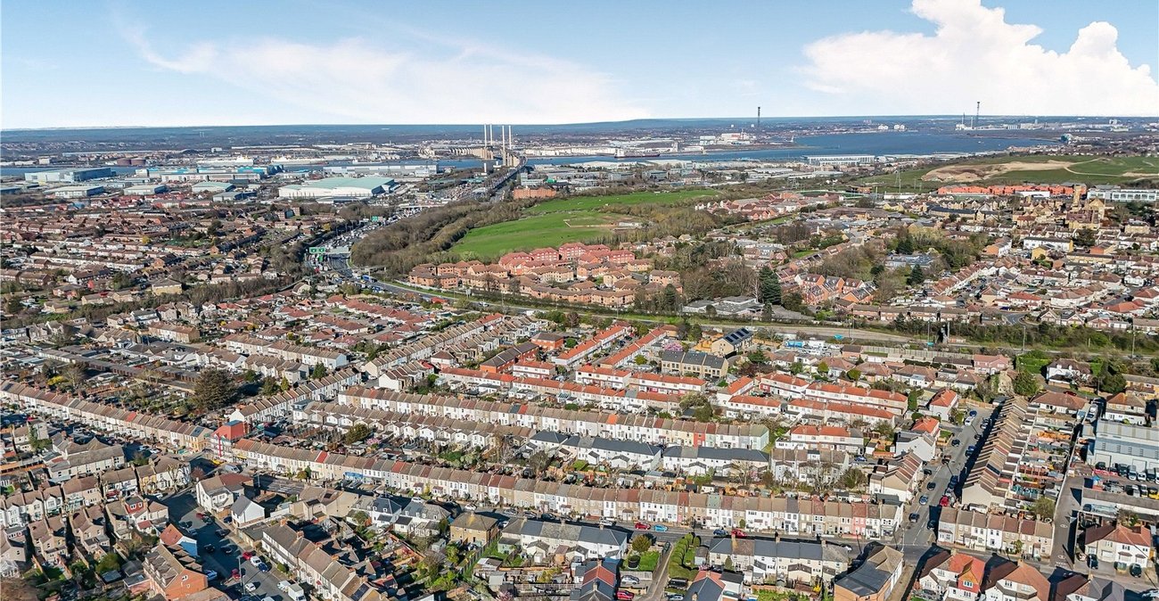 3 bedroom house for sale in Dartford | Robinson Jackson