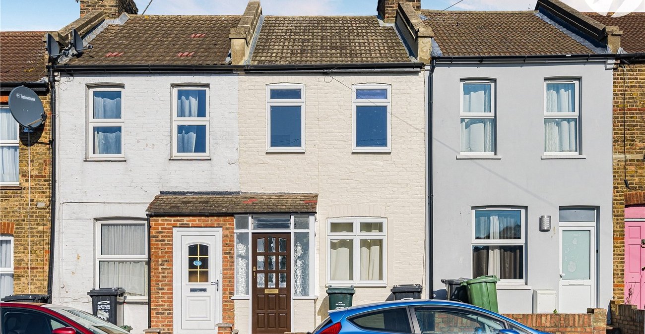 3 bedroom house for sale in Dartford | Robinson Jackson