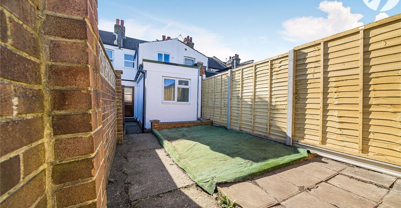 3 bedroom house for sale in Dartford | Robinson Jackson