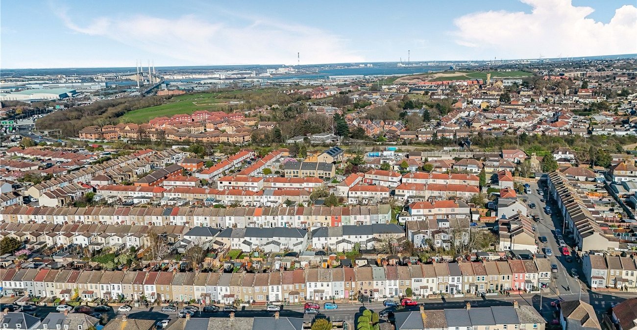 3 bedroom house for sale in Dartford | Robinson Jackson