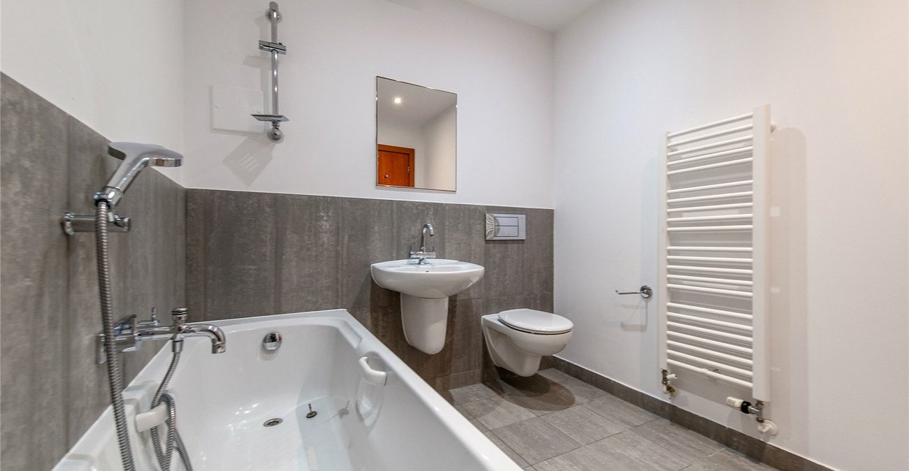 5 bedroom property for sale in Maidstone | Robinson Michael & Jackson