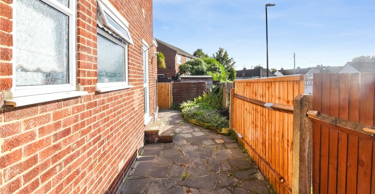 2 bedroom property for sale in Bexleyheath | Robinson Jackson