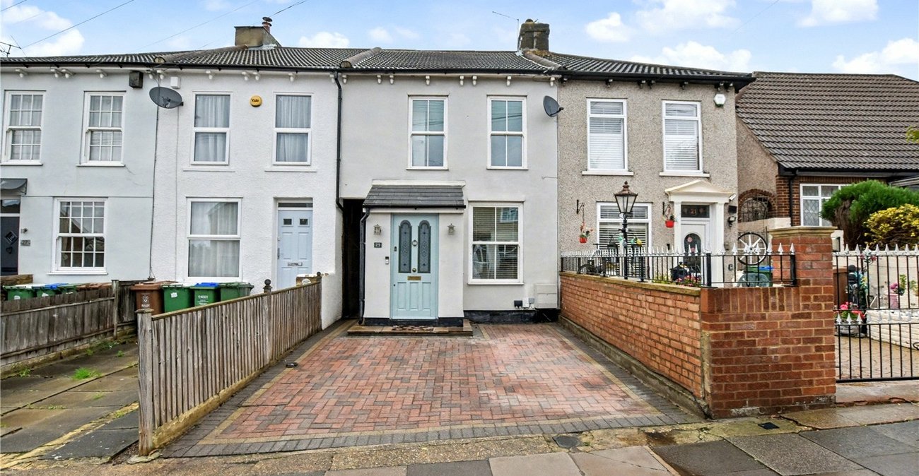 3 bedroom house for sale in Bexleyheath | Robinson Jackson