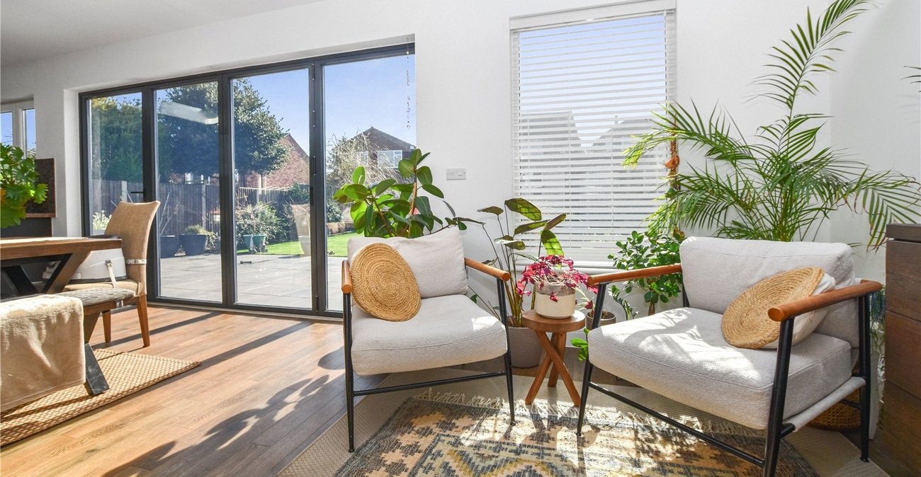 4 bedroom bungalow for sale in Bexleyheath | Robinson Jackson