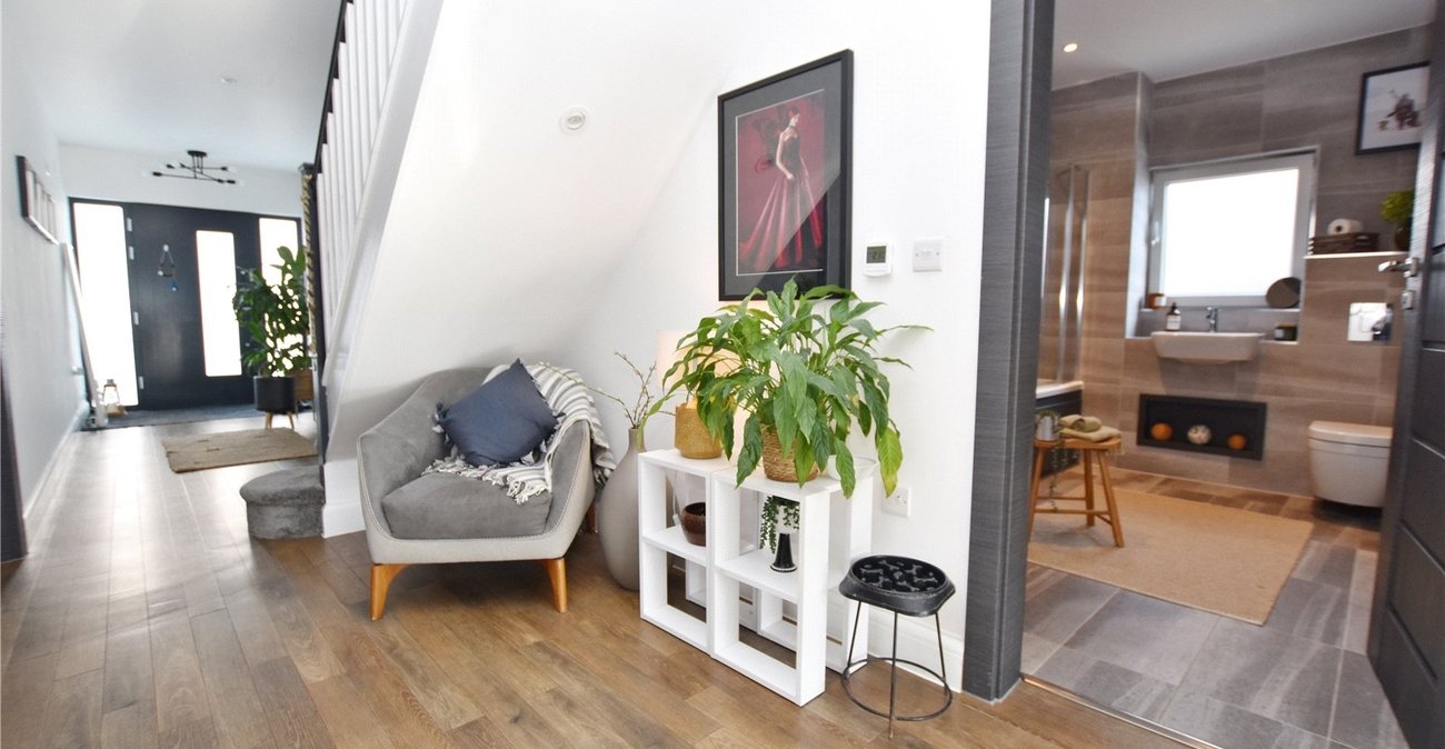 4 bedroom bungalow for sale in Bexleyheath | Robinson Jackson