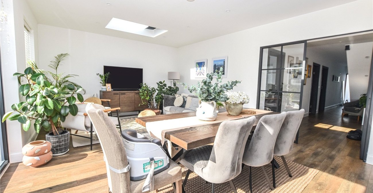 4 bedroom bungalow for sale in Bexleyheath | Robinson Jackson