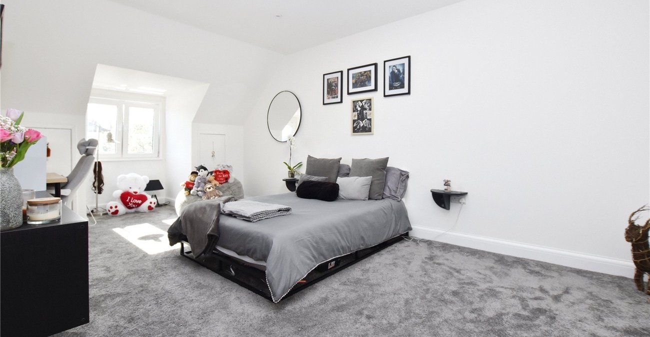 4 bedroom bungalow for sale in Bexleyheath | Robinson Jackson