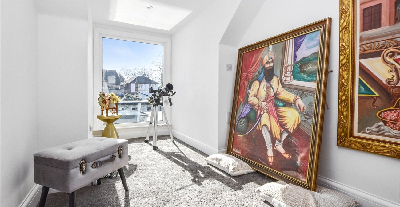 4 bedroom bungalow for sale in Bexleyheath | Robinson Jackson