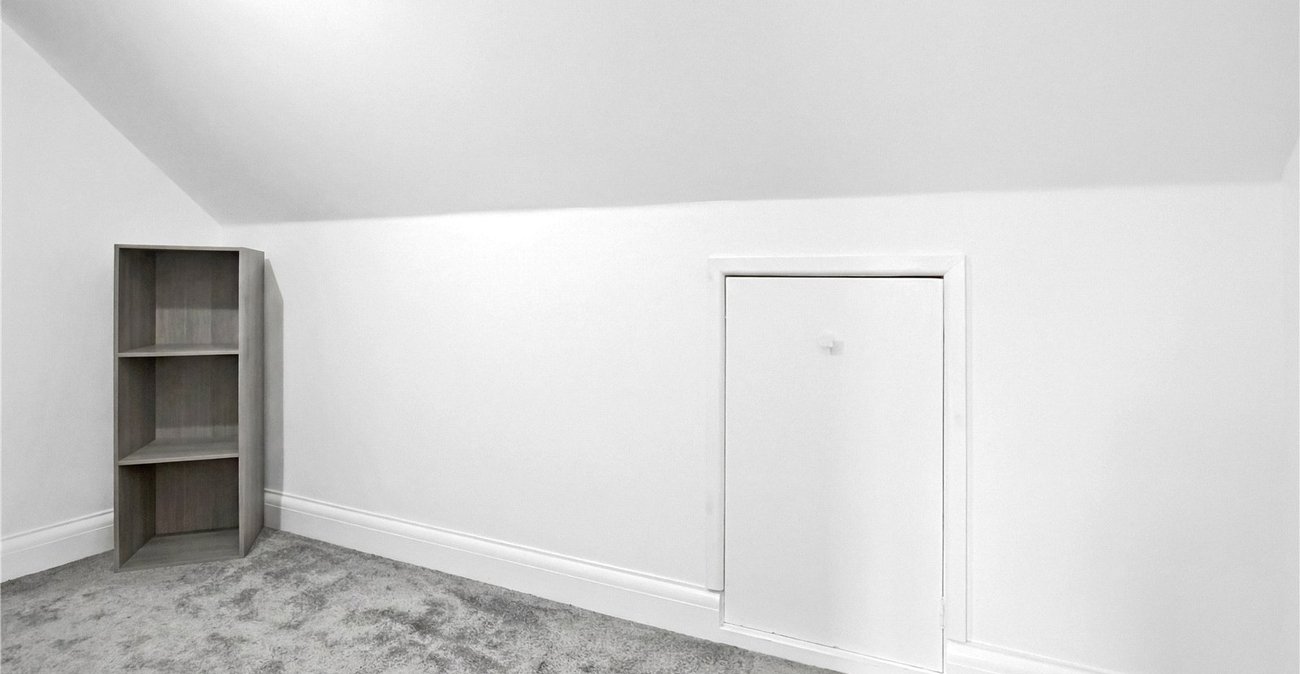 4 bedroom bungalow for sale in Bexleyheath | Robinson Jackson