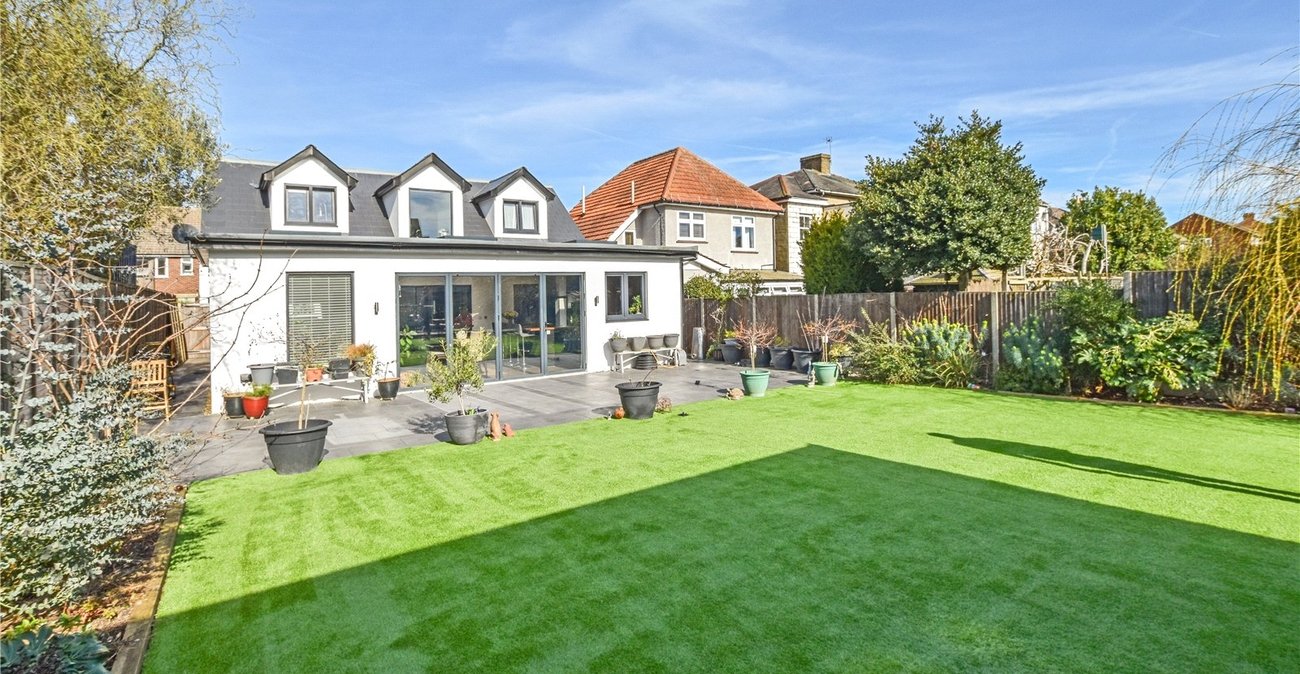 4 bedroom bungalow for sale in Bexleyheath | Robinson Jackson