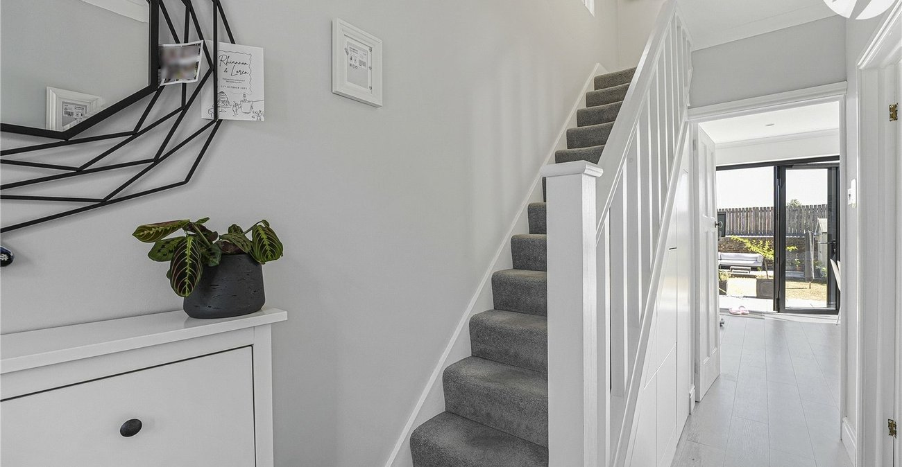 2 bedroom house for sale in West Dartford | Robinson Jackson