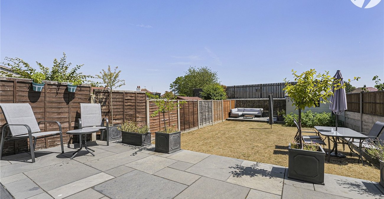 2 bedroom house for sale in West Dartford | Robinson Jackson