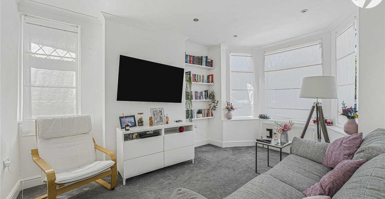 2 bedroom house for sale in West Dartford | Robinson Jackson