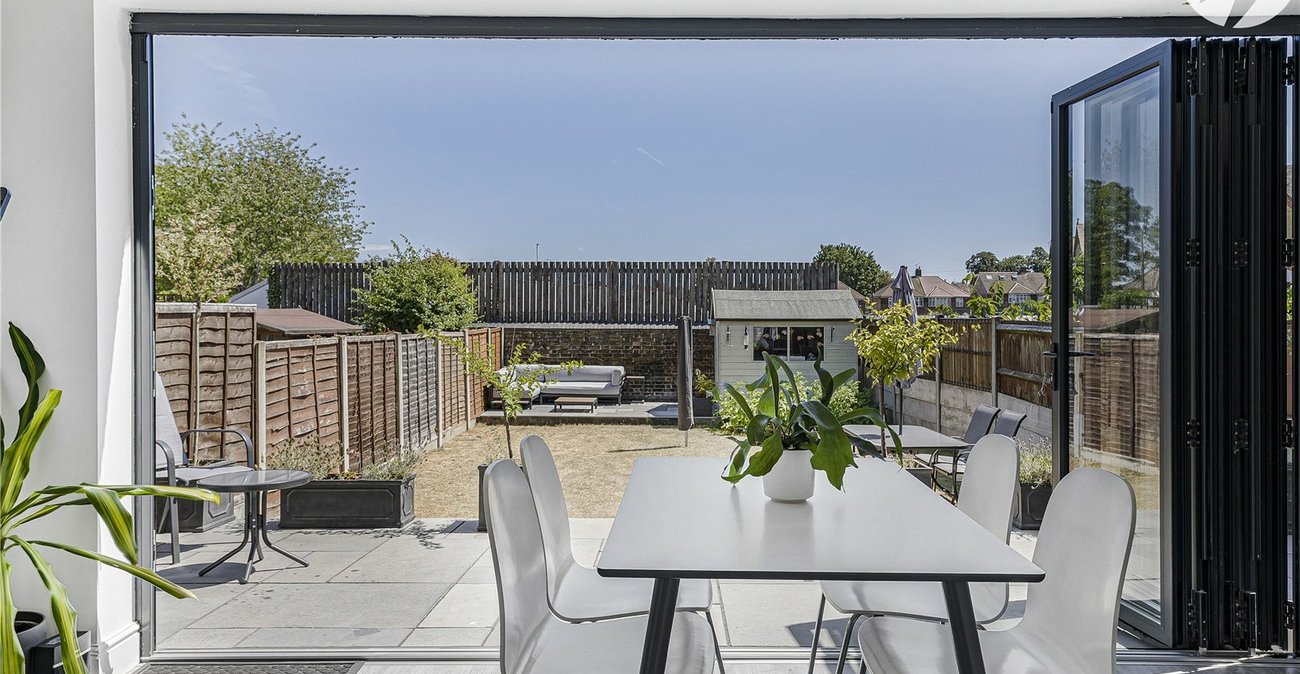 2 bedroom house for sale in West Dartford | Robinson Jackson