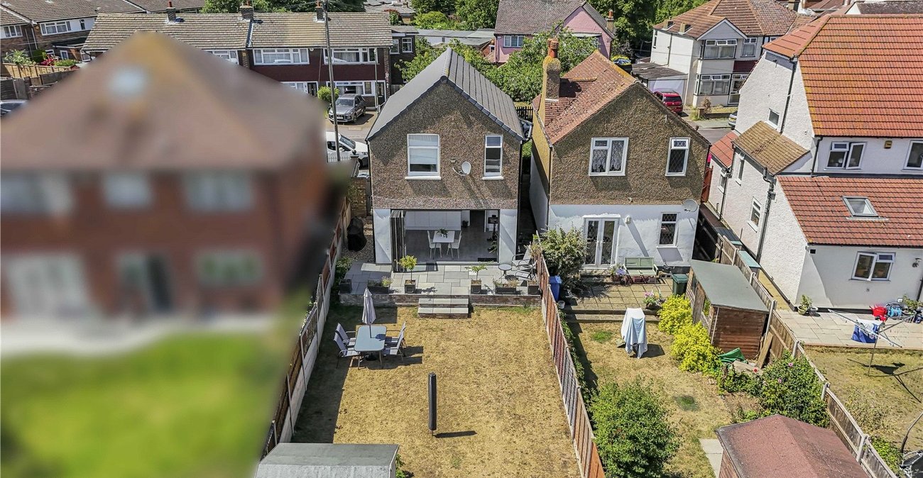 2 bedroom house for sale in West Dartford | Robinson Jackson