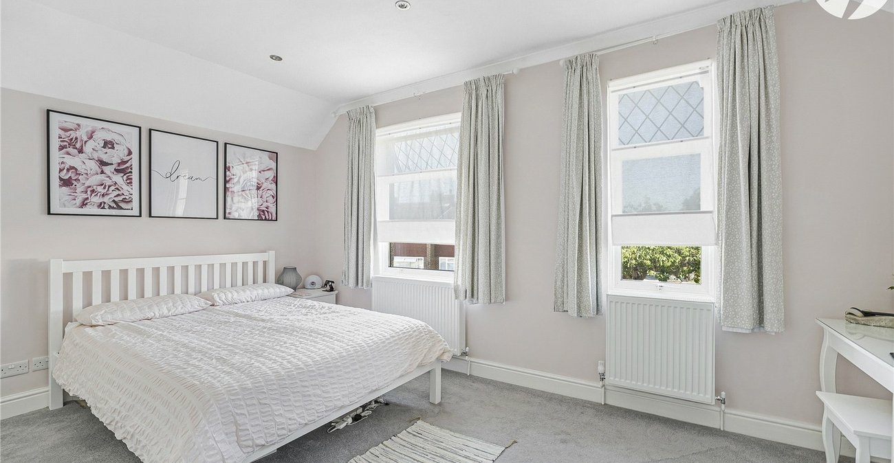 2 bedroom house for sale in West Dartford | Robinson Jackson