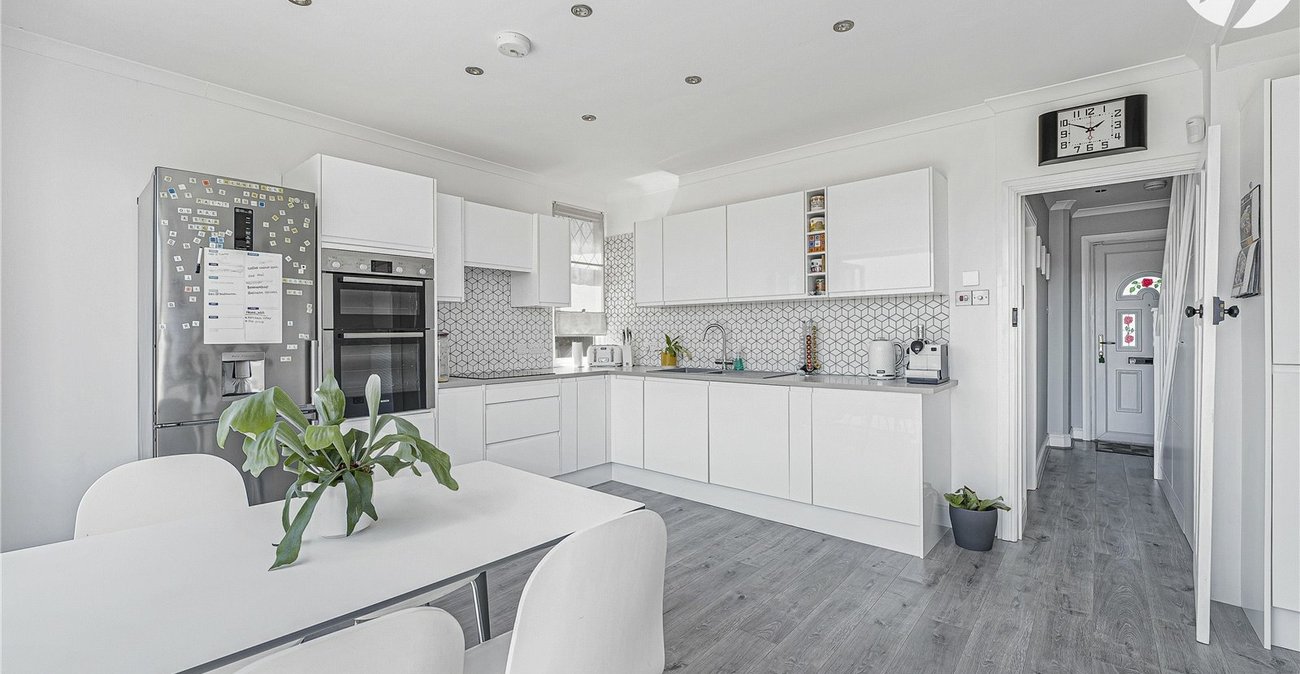 2 bedroom house for sale in West Dartford | Robinson Jackson