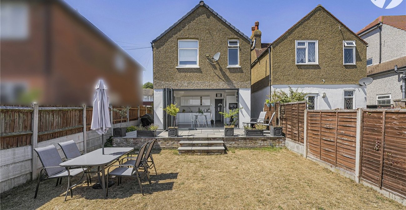 2 bedroom house for sale in West Dartford | Robinson Jackson