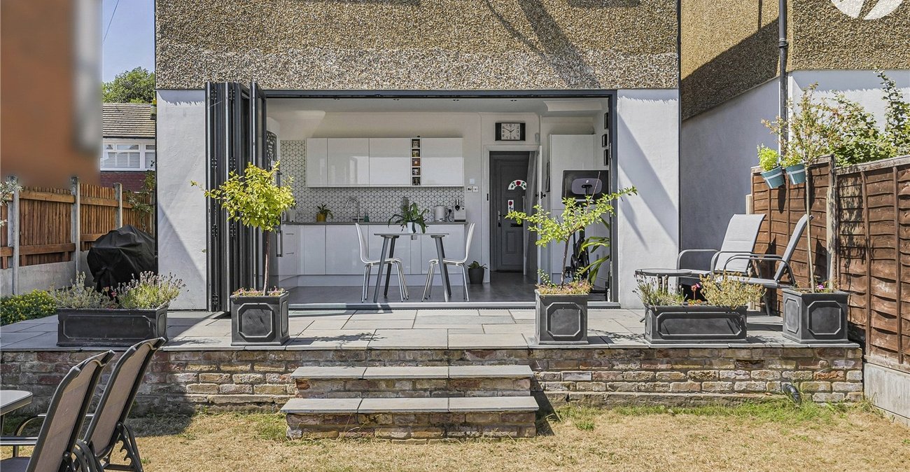 2 bedroom house for sale in West Dartford | Robinson Jackson