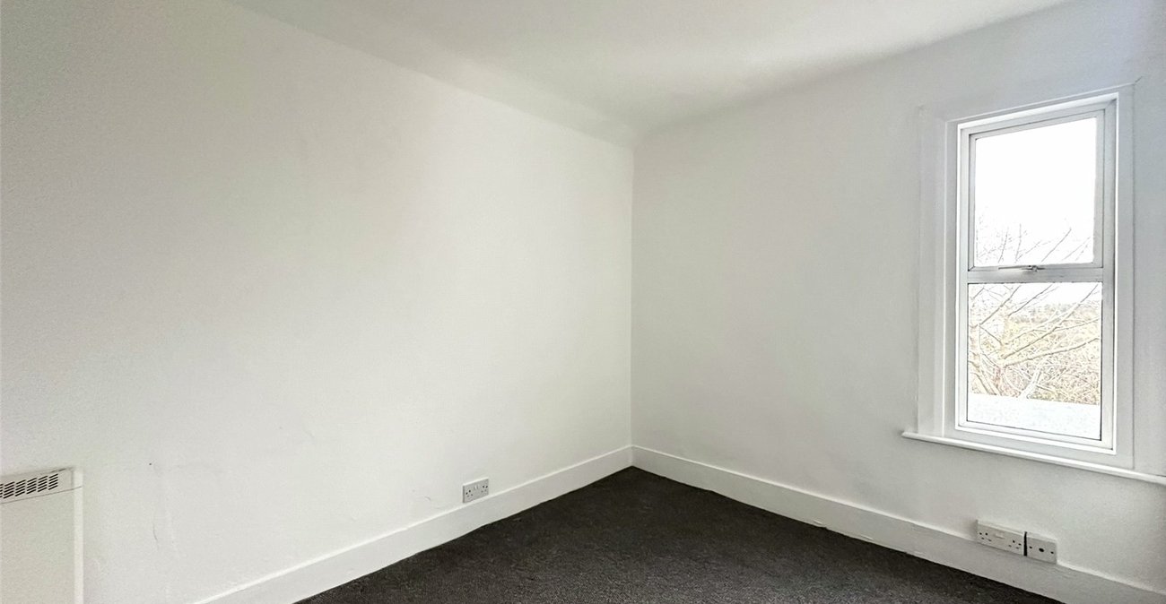 3 bedroom house for sale in Swanscombe | Robinson Jackson