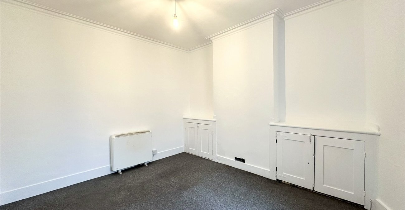 3 bedroom house for sale in Swanscombe | Robinson Jackson